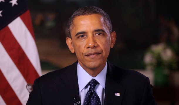 Chama a atenção o silêncio do Presidente dos Estados Unidos, Barack Obama, sempre loquaz em comentar e se imiscuir na realidade interna de todos os países do mundo, e que curiosamente silencia em relação à tentativa de golpe de Estado no Brasil. Esta viagem do Senador Aloysio para encontros no Departamento de Estado dos EUA nestes dias em que se processa o golpe do qual o PSDB é sócio-remido será apenas uma coincidência?