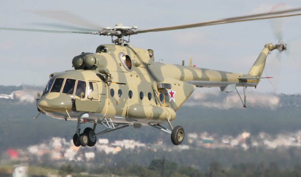 Pelo menos quatro militares russos morreram nesta segunda-feira, 8, em uma queda de helicóptero no Noroeste do país, de acordo com informações do Ministério da Defesa das Rússia; "Segundo um grupo de busca e resgate que chegou ao local do pouso de emergência de um helicóptero Mi-8, três pilotos e um instrutor técnico foram mortos", afirmaram representantes do ministério; contato foi perdido pouco antes de o piloto tentar aterrissagem de emergência perto da cidade de Ostrov, a cerca de 30 km da fronteira da Rússia com a Letônia