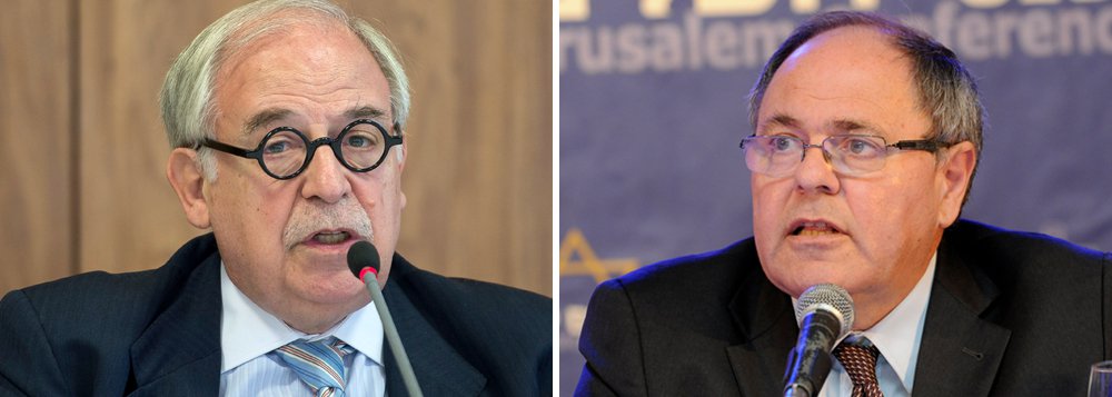 Segundo o assessor especial da Presidência da República para Assuntos Internacionais, Marco Aurélio Garcia, Israel não respeitou a convenção diplomática de mandar as credenciais do candidato a embaixador Dani Dayan para que o país anfitrião analise antes de conceder o agrément; além disso, diz que a política externa israelense está sendo influenciada por componentes ideológicos que estão dificultando a formulação de relações internacionais mais respeitosas