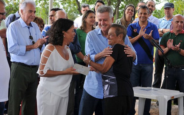 Resgatar a história da cidade e homenagear quem ajudou a construí-la; com esse objetivo, foi inaugurado o Memorial Bosque dos Pioneiros, em área verde entre o Pavilhão de Exposição do Parque da Cidade Dona Sarah Kubitschek e o Estacionamento 2; iniciativa é uma parceria da Companhia Urbanizadora da Nova Capital do Brasil (Novacap) com a Associação dos Candangos Pioneiros de Brasília; serão plantadas cerca de 350 mudas no Parque da Cidade e outras 3,1 mil em diversos locais do Distrito Federal