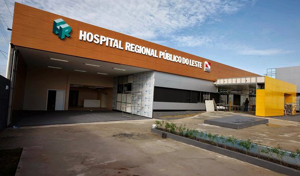 O governador do Maranhão, Flávio Dino (PC do B), inaugurou o Hospital Regional do Lesta Maranhense, que vai beneficiar 26 municípios maranhenses com atendimento de alta complexidade; de acordo com a Secretaria Estadual de Saúde (SES), quase 800 mil pessoas receberão cuidados de  em cirurgia geral, clínica médica, neurologia, ortopedia, cirurgias oftalmológicas, biópsias e pediatria