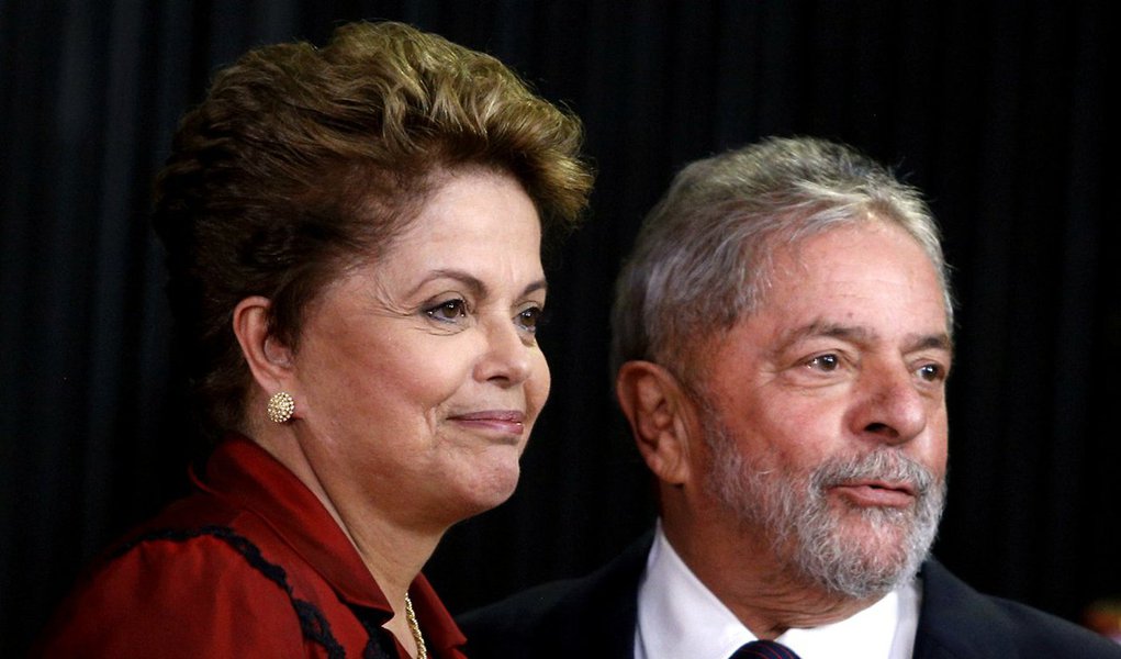 “Desde o primeiro dia de seu segundo mandato, Dilma vive sob ataques incessantes da tríade sinistra mídia-oposição-justiça. Um fato novo e relevante como ter Lula em sua equipe mostra que Dilma está disposta a lutar pelo seu mandato em vez de esperar que a espremam até a última gota”, diz Paulo Nogueira, do DCM