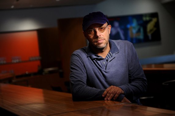 "Quando uma democracia se torna extremamente corrupta, como aconteceu no Brasil, o melhor que os agentes sociais podem fazer é colocar suas divergências ideológicas temporariamente de lado e unir forças para punir exemplarmente quem corrompeu o país e o processo eleitoral", diz o cineasta José Padilha, autor de Tropa de Elite