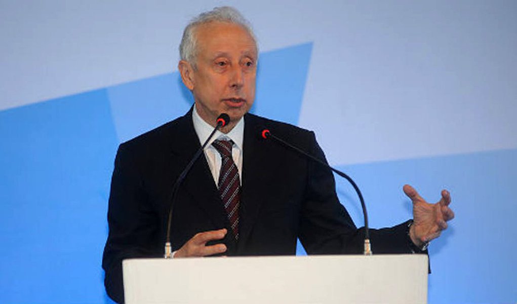 "Em todos os negócios do BTG com o governo, se perdeu dinheiro, sem exceção", disse o presidente do conselho de administração do BTG Pactual, Persio Arida; por outro lado, avaliou que conseguiu sobreviver à crise com a prisão de seu fundador, o banqueiro André Esteves, por suspeita de obstrução à Justiça no âmbito da Operação Lava Jato, em novembro; "Enfrentamos enorme crise de liquidez e fomos muito bem. O BTG tem estrutura de ativos e qualidade de capital humano"