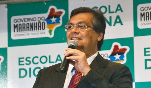 A partir de agora as pessoas com deficiência usuárias de cadeira de rodas que residem nos quatro municípios da região metropolitana de São Luís terão à disposição transporte gratuito para serviços de saúde, educação, trabalho e lazer; em solenidade com a participação de várias entidades representativas da área, o governador Flávio Dino lançou projeto ‘Travessia’ e entregou quatro vans que atenderão, por mês, até mil cadeirantes; subsidiado pelo Governo do Estado, por meio da Agência Estadual de Transporte e Mobilidade Urbana (MOB), o serviço recebeu investimentos de R$ 3 milhões 
