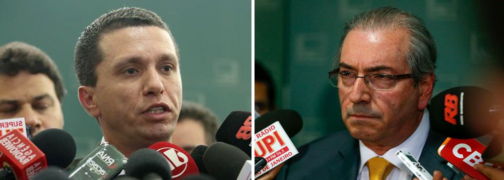 Deputado Fausto Ruy Pinato (PRB-SP) era o relator do processo de cassação do mandato de Cunha no Conselho de Ética e Decoro Parlamentar da Câmara e foi destituído do cargo na semana passada pelo primeiro vice-presidente da Casa, Waldir Maranhão (PP-MA); “Um dos boletins se refere ao crime de ameaça supostamente praticado em desfavor do ex-relator do processo instaurado em face do Eduardo Cunha no Conselho de Ética (item 82). O fato de o Eduardo Cunha guardar cópia deste boletim demonstra interesse incomum por um fato ocorrido a um terceiro que não é pessoa de sua estreita proximidade”, diz o texto da PGR, que pede o afastamento do presidente da Câmara