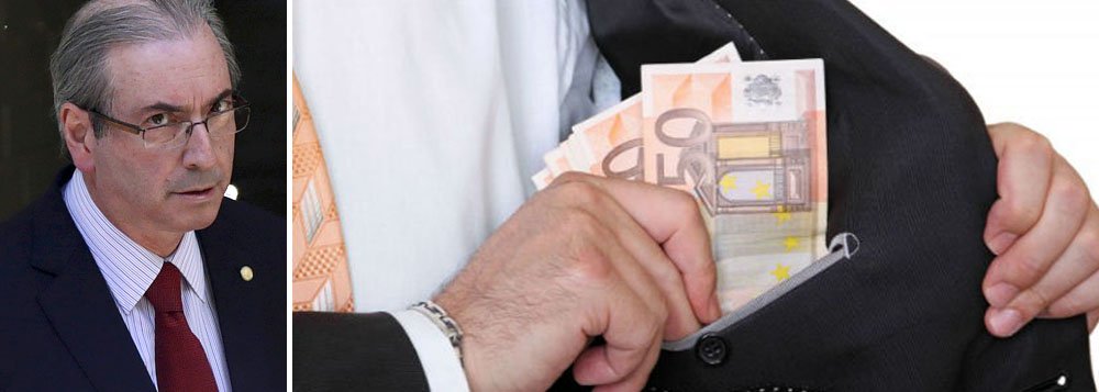 "Cunha chegou à Presidência da Câmara com mais que o apoio do PMDB e da bancada de deputados que financiou, agora se sabe com que recursos. Seu caminho contou com o PSDB, com o DEM e com os festejos da mídia que o via como era: uma víbora enrodilhada, pronta a acuar e paralisar o Governo Dilma", escreve o jornalista Fernando Brito, do Tijolaço, lembrando da fato de que encontraram boletins de ocorrência do deputado Fausto Pinato no bolso do paletó de Eduardo Cunha