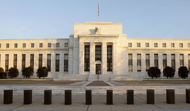 O Federal Reserve, banco central dos Estados Unidos, minimizou, porém, os ventos contrários da economia global e deixou a porta aberta para um aperto monetário na próxima reunião, em dezembro