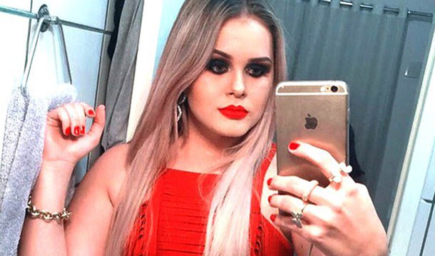 A Justiça Federal no Maranhão revogou a prisão preventiva da ex-prefeita de Bom Jardim (MA), Lidiane Leite da Silva, de 25 anos, presa desde o dia 28 de setembro, no Quartel do Corpo de Bombeiros, em São Luís; a ex-prefeita é acusada de desviar cerca de R$ 15 milhões da educação; conforme a decisão, Lidiane será monitorada por tornozeleira eletrônica; ela também está proibida de frequentar a Prefeitura de Bom Jardim e só poderá se sair São Luís, onde decidiu fixar residência, mediante autorização judicial