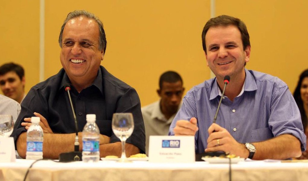 Governador do Rio de Janeiro, Luiz Pezão (PMDB), voltou a lançar o nome do prefeito fluminense para a disputa à Presidência em 2018: “Vai surgir coisa nova. E o novo é o PMDB. É o Eduardo Paes. O prefeito das Olimpíadas”; aliado do governo Dilma Rousseff, ele defende uma candidatura própria do PMDB nas próximas eleições 