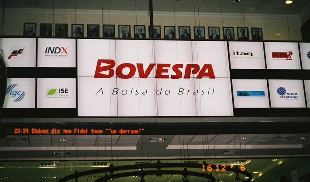 Pela primeira vez em quase sete anos - desde 16 de março de 2009 -, o principal índice da Bovespa fechou abaixo dos 39 mil pontos, no sexto pregão consecutivo de queda, após registrar perdas de 1,53% nesta quarta-feira; Bolsa fracassou novamente na tentativa de recuperação diante da piora nos pregões em Wall Street e volatilidade dos preços do petróleo