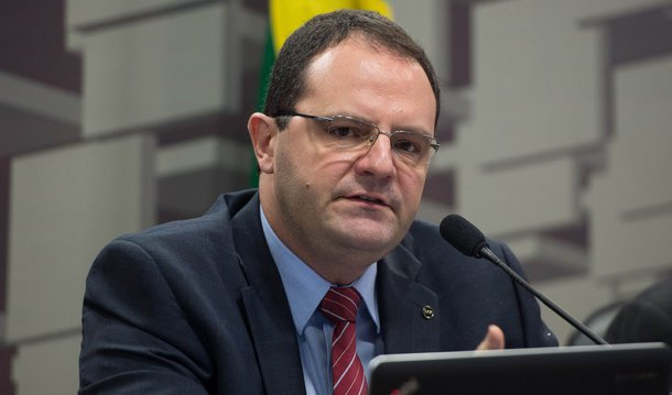 "A CPMF é uma medida necessária para recuperar a receita do governo enquanto nós trabalhamos em reformas mais estruturais, do lado do gasto obrigatório", disse o ministro do Planejamento após participar de evento do Instituto Lula, em São Paulo; segundo ele, o governo considera o imposto necessário não apenas para ajudar nas contas de 2016, como também até 2019