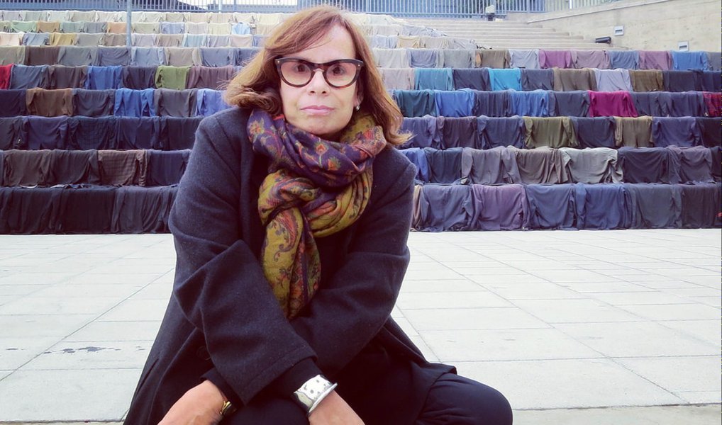 Jornalista Sandra Moreyra, de 61 anos, morreu nesta terça-feira, 10, no Rio de Janeiro; ela lutava contra um câncer no mediastino, o terceiro diagnóstico da doença nos últimos sete anos; com 40 anos de carreira, Sandra participou de coberturas jornalísticas de importantes momentos do país como a morte de Tancredo Neves, o Plano Cruzado, o acidente radioativo em Goiânia, com Césio 137, a Rio-92, a chacina de Vigário Geral e a ocupação do Complexo do Alemão