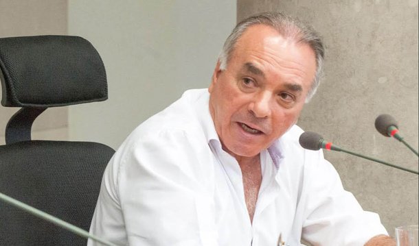 O ministro do STJ Rogerio Schietti manteve a prisão preventiva do empresário Wagner Canhedo Filho, que segue detido na carceragem do Departamento de Polícia Federal; o réu é investigado por suposto esquema fraudulento de ocultação de bens e receitas do Grupo Econômico Canhedo, "que estaria utilizando empresas compostas por laranjas voltadas exclusivamente para fraudar credores, os quais teriam relacionamentos bancários com instituições financeiras com agências nas ilhas Cayman"