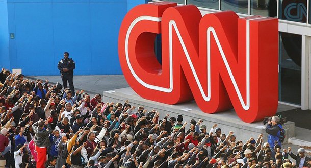 O vice-presidente dos EUA, Mike Pence, acusou a mídia de esta ter coberto a primeira semana da presidência de modo demasiado agressivo, o que arruinou o “estado de graça” da nova administração