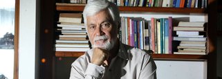 • “O pior dos mundos seria usar as reservas para aumentar as despesas correntes do governo, porque estaríamos trocando um ativo valioso por um gasto temporário sem retorno. Se for para despesas de capital, também seria ruim, porque, embora essas despesas aumentem a demanda interna de imediato, não são um impulso que possa se manter à frente, porque as reservas acabariam. Perderíamos as reservas e continuaríamos no fundo do poço”, afirma Edmar Bacha, diretor do Instituto de Estudos de Política Econômica/Casa das Garças