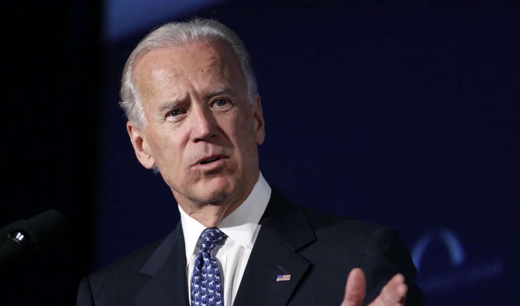 Vice-presidente dos Estados Unidos, Joe Biden, disse nesta quarta-feira, 21, que não tentará a indicação do Partido Democrata para disputar a eleição à Presidência do país em 2016; o anúncio põe fim a meses de suspense e deixa o caminho livre para a favorita a ser a candidata democrata à Casa Branca Hillary Clinton