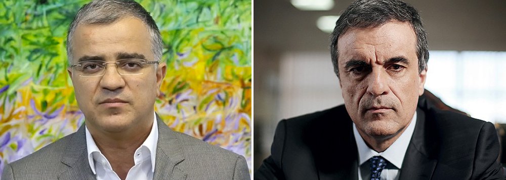 "Mais uma alteração feita com atraso e quando o titular já está muito queimado", comenta o jornalista, que informa que o atual ministro da Justiça pode não deixar o governo, mas substituir Luís Inácio Adams na AGU; "A ida para a AGU só confirmaria as críticas de que Cardozo atuaria mais como advogado da presidente do que como ministro da Justiça. Parece um tropeço", analisa ainda Kennedy Alencar