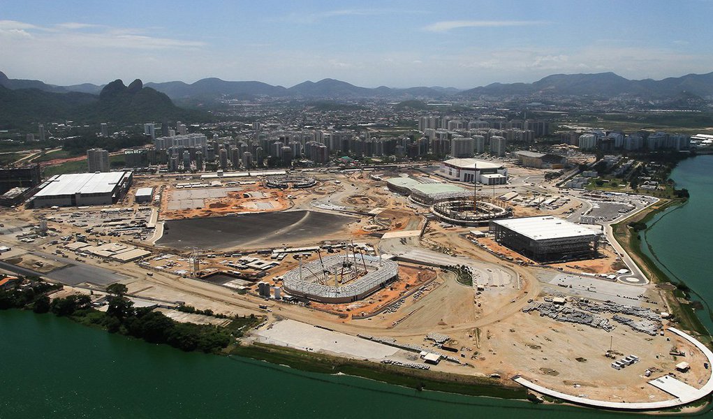 A CPI das Olimpíadas foi instalada durante reunião na Câmara Municipal dos Vereadores do Rio. Autor do requerimento, o vereador Jefferson Moura (Rede) não presidirá a comissão; o também vereador Átila Nunes (PMDB) será o presidente, enquanto Thiago Ribeiro (PMDB) ficou com a relatoria; a comissão foi criada para investigar e apurar os gastos públicos com as obras ligadas aos Jogos Olímpicos e Paralímpicos Rio 2016
 