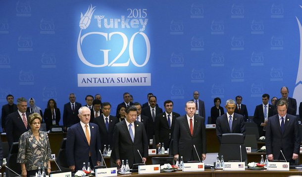 Em comunicado divulgado após reunião em Belek, na província de Antalya, na Turquia, os líderes do G20 ressaltaram, porém, que o terrorismo não deveria ser associado a qualquer religião, nacionalidade ou grupo étnico; o comunicado diz que o G20 vai trabalhar para reprimir e evitar atos terroristas e cortar o financiamento àqueles que os cometem