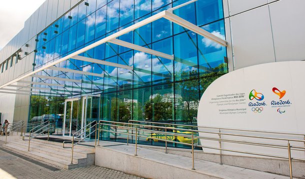 Com o objetivo de monitorar e dar maior agilidade aos preparativos para os Jogos Olímpicos Rio 2016, foi criada a Secretaria do Esporte, Turismo e Lazer do Distrito Federal; a nova pasta é uma fusão da Secretaria-Adjunta do Esporte e Lazer, que fazia parte da Secretaria de Educação, Esporte e Lazer, com a Secretaria-Adjunta de Turismo, da Secretaria de Economia, Desenvolvimento Sustentável e Turismo; além de sediar dez jogos de futebol (sete masculinos e três femininos), Brasília será o ponto inicial do revezamento da tocha olímpica em maio, e a mobilização do governo é importante para receber o evento