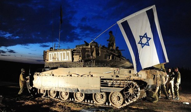 Mais de 340 professores e pesquisadores de 72 instituições britânicas pediram um boicote a universidades israelenses e afirmaram que não vão desenvolver nem cooperação internacional, nem intercâmbio de conhecimento com instituições do país; eles também afirmaram que não irão visitar as universidades israelenses, em virtude de seu "profunda conivência" com as violações do país com o direito internacional; "A necessidade de solidariedade com o povo palestino, expressa neste Compromisso Acadêmico, torna-se mais urgente hoje pela atual escalada de conflitos violentos em Israel e na Palestina", diz o texto do comunicado