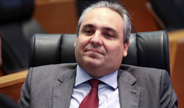 Na fusão de secretarias e remanejo de funções, o governador Flávio Dino colocou na Casa Civil o secretário Marcelo Tavares; algumas funções administrativas da Casa Civil ficam agora com a secretaria de Governo; entre as novas funções da Casa Civil, está a articulação com o Poder Legislativo e Judiciário; assim, Tavares poderá transitar por onde sempre transitou bem: entre as feras do Palácio Manoel Beckman