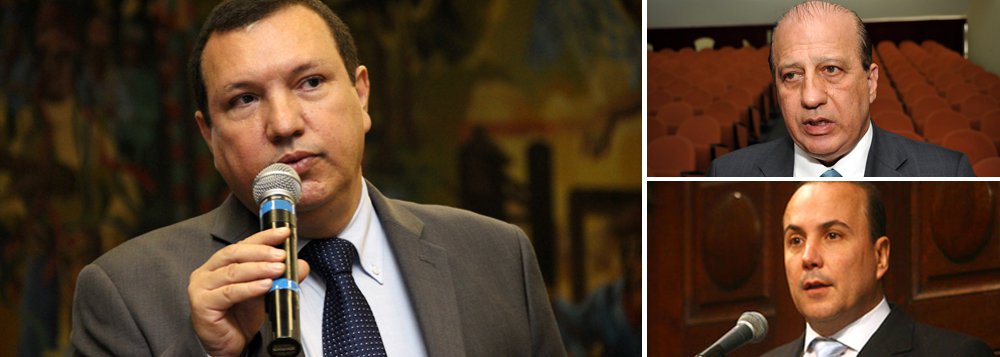 O Tribunal de Contas da União abriu investigação para apurar o dano causado a uma entidade do Sistema S, o Senac/RJ, por uma decisão do seu presidente, Orlando Diniz (abaixo), que havia fixado uma gorda política de bônus a seus executivos; embora o ministro Augusto Nardes (acima), o mesmo das pedaladas fiscais, tivesse sugerido uma multa de apenas R$ 40 mil, prevaleceu o voto do ministro Marcos Bemquerer (foto maior), que condenou a política de remuneração variável, que concedia 9,6 salários adicionais aos executivos, incluindo a esposa de Diniz, Daniele Paraíso; para Bemquerer, "as irregularidades são muito graves" e o prejuízo pode chegar a R$ 12 milhões