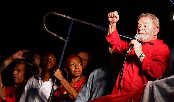 O ex-presidente deverá, inclusive, discursar no ato em defesa da democracia; organizadores como o MST e a CUT organizam a chegada de ônibus à capital federal e falam em reunir até 100 mil manifestantes