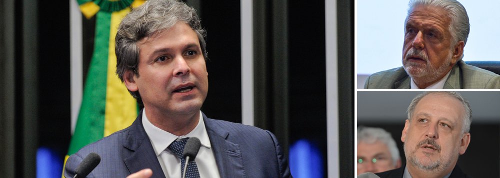 "Eu acho que houve uma mudança para melhor. A entrada de Jaques Wagner e a entrada de (Ricardo) Berzoini restabeleceram aqui, no Parlamento, uma situação que, há muito tempo, não existia. E nós tivemos, nessas duas semanas, vitórias importantíssimas aqui, no Congresso Nacional. Acho que, em especial, a capacidade do ministro da Casa Civil, Jaques Wagner, de conversar com todos os atores políticos da base governista, e até da oposição, tem sido muito importante", disse o senador Lindbergh Farias (PT-RJ)