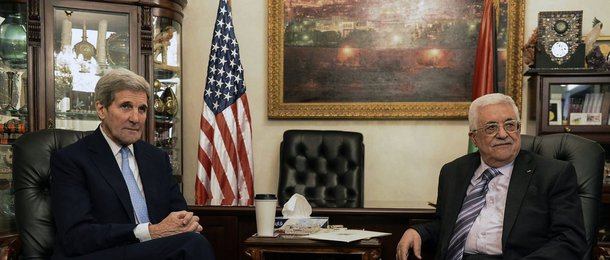 Secretário de Estado norte-americano, John Kerry, anunciou, em Amã, um acordo entre a Jordânia e Israel sobre novas regras na Esplanada das Mesquitas, numa tentativa de pôr fim à onda de violência entre israelenses e palestinos; segundo Kerry, o premiê israelense Benjamin Netanyahu aceitou a sugestão do rei Abdallah de assegurar câmaras de vigilância durante 24 horas em todos os locais da Esplanada das Mesquitas, além de "respeitar plenamente o papel particular" da Jordânia como guardiã dos lugares sagrados, de acordo com regras estabelecidas em 1967; Israel também era demonstrado intenção de compartilhar a praça