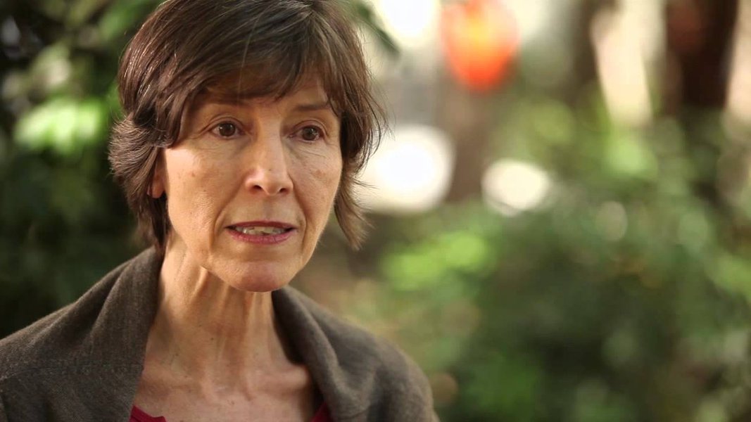 "Os que condenam o presidente Lula não perdoam a maré de esperança e de engajamento, mobilizada durante seus dois mandatos. A condenação injusta do presidente Lula nos confronta com a mais grave forma de miséria que vitima a sociedade brasileira: a miséria da falta de sensibilidade, de solidariedade e de generosidade das nossas elites", diz Maria Rita Kehl