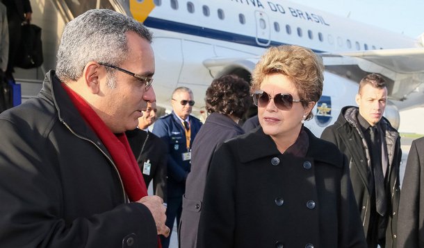 Na capital francesa para participar do Evento de Líderes da Conferência das Nações Unidas sobre Mudanças Climáticas (COP-21), que começa nesta segunda (30), presidente deve encontrou-se com com a primeira-ministra da Noruega e com o presidente do Equador; Dilma apresentará o resultado de medidas adotadas pelo Brasil para reduzir o desmatamento e a emissão de gases do efeito estufa na atmosfera; país busca um acordo para o clima que seja justo, equilibrado, ambicioso e duradouro