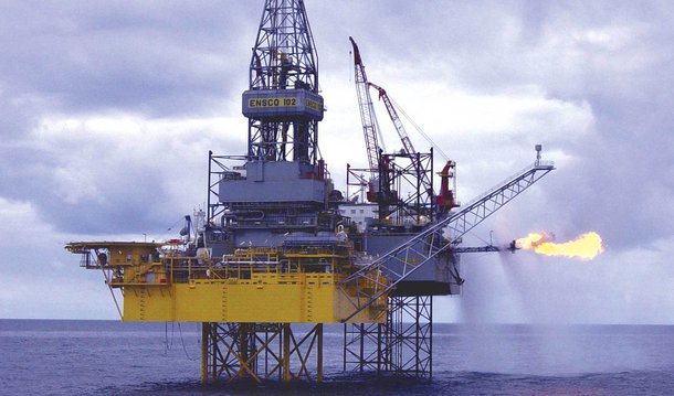 Levantamento da Agência Nacional de Petróleo, Gás Natural e Biocombustíveis (ANP) para Reuters mostra que em 2015 havia 67 sondas de perfuração em operação no país, contra 92 unidades em 2012, 86 em 2013, 72 em 2014; em compensação, a produção média de petróleo em 2015 somou 2,437 milhões de barris, alta de 18% em relação a 2012, graças a áreas do pré-sal