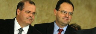 Instituições financeiras consultadas pelo Ministério da Fazenda na pesquisa Prisma Fiscal esperam que o déficit primário do Governo Central (Tesouro Nacional, Previdência Social e Banco Central) termine este ano em R$ 70,751 bilhões, ante os R$ 68,23 bilhões divulgados em janeiro; para 2017, a estimativa de déficit passou de R$ 30,87 bilhões para R$ 42 bilhões