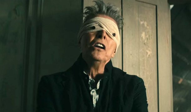 Mesmo antes do anúncio de sua morte por câncer, David Bowie deixou mais um álbum em primeiro lugar nas paradas musicais da Grã-Bretanha com seu novo álbum "Blackstar"