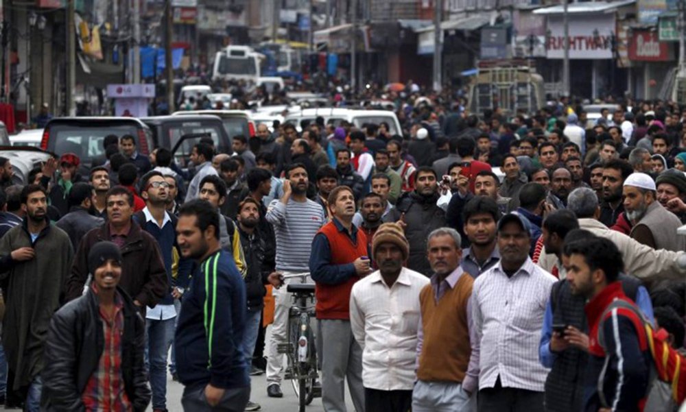 Um tremor de terra de magnitude 7,6 graus atingiu a região nordeste do Afeganistão; terremoto também foi sentido na Índia e Paquistão, pelo menos 53 pessoas morreram em decorrência dos tremores
