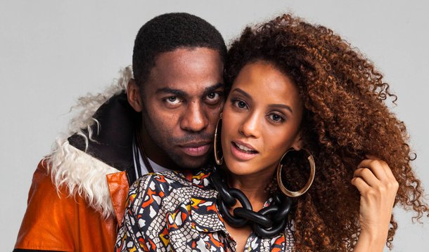 O ator Lázaro Ramos comentou nesta quarta-feira (11) os recentes ataques de racismo na internet contra a sua mulher, a atriz Taís Araújo "Vivemos um tempo de grande brutalidade, em todos os sentidos, para tudo e para todos", disse; "O racismo vai mudando de cara, se sofisticando com o tempo", observa; para ele, o seu lugar de resistência contra as intolerâncias é a arte; "Considero um passo importante na minha função de artista, de poder falar do assunto, tocar na ferida, mas apontar um caminho de solução, que é olhar para o outro com carinho", ressalvou