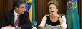 Para o ministro da Advocacia-Geral da União (AGU), José Eduardo Cardozo, a banalização do impeachment da presidente Dilma Rousseff seria um ato capaz de inviabilizar o país para investimento: "Que segurança jurídica terão os mercados para garantir uma possibilidade de crescimento do país quando o sistema se mostraria tão frágil? Superar o impeachment é fundamental para o país avançar e sair da crise"; ele garante que, após a vencer a votação, a presidente Dilma vai governar, mesmo com o ex-presidente Lula nomeado na Casa Civil; "[Lula] teria muito a contribuir, o que em nenhum momento traria restrição ao exercício do mandato e à capacidade decisória da presidenta", diz