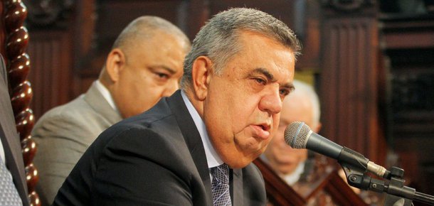 deputado estadual Jorge Picciani (PMDB) defendeu a privatização da Cedae como uma das condições para o socorro financeiro do governo federal ao Rio; de acordo com o parlamentar, "as ações da Cedae são o ativo que temos para dar como garantia e salvar o estado"; "Sem isso, não tem empréstimo, nem plano, nem salário. E não tendo salário em dia, continuaremos na confusão. E nessa confusão, não tenho dúvidas de que, em mais cinco meses, vamos viver um ambiente de impeachment"; conforme reforçou o deputado, "o que o Rio tem para garantir um empréstimo de R$ 3,5 bilhões são as ações da Cedae"