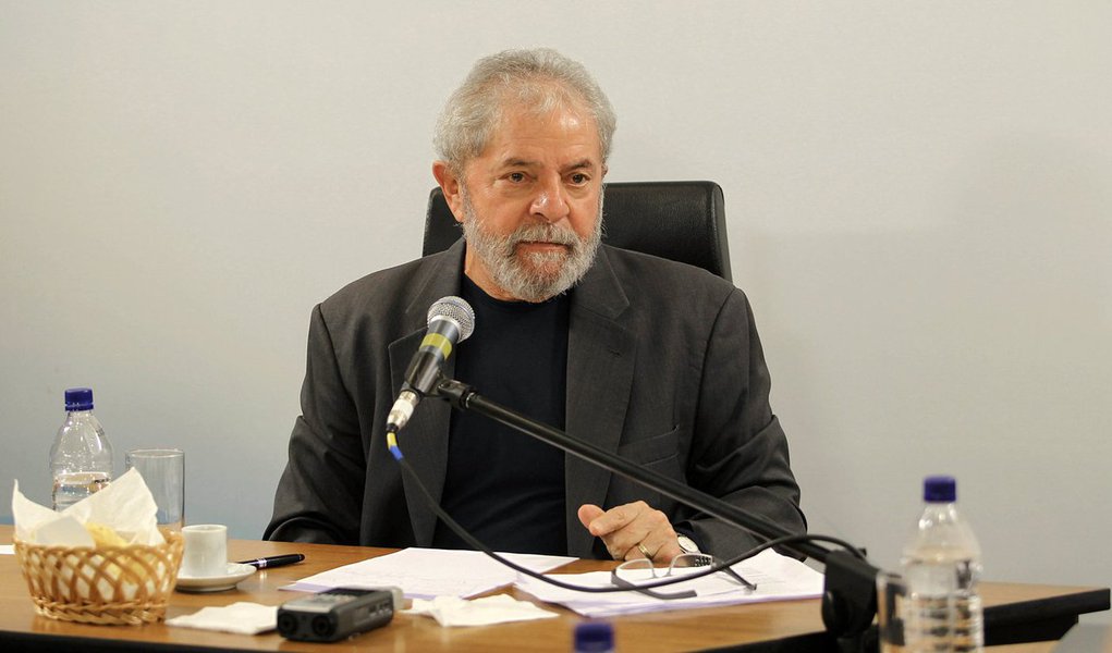 Recado implícito e explicito de Lula é que quer esquecer 2015. E que quer tanto um governo mais ativo no debate político como um PT mais organizado para os embates que virão. Lula desenhou uma estratégia para 2016