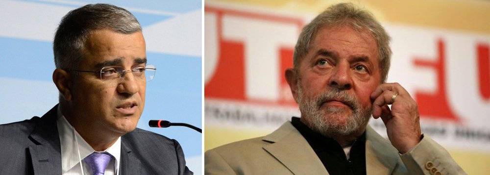 Jornalista afirma que nas perguntas formuladas pelos delegados da Polícia Federal ao ex-presidente não há menção a uma única delação premiada que apontasse que Lula tivesse participado de algum acerto de propina com empresas em troca de contratos na Petrobras; "Se for levado em conta o depoimento dado pelo ex-presidente, ainda há um longo caminho a ser percorrido até que eventualmente seja confirmada a tese de que Lula seria o chefe de um esquema de compra de apoio político por meio de propina em contratos da Petrobras", diz Kennedy Alencar