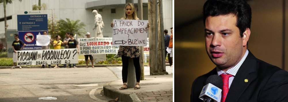 Um grupo de 12 pessoas protestou na porta do condomínio do líder do PMDB na Câmara dos Deputados, Leonardo Picciani, contra o posicionamento do parlamentar em relação ao impeachment da presidente Dilma; o peemedebista se aproximou do Palácio do Planalto nos últimos meses, e indicou dois ministros na reforma ministerial de outubro deste ano; manifestantes da Força Sindical, do partido Solidariedade e do Movimento Brasil Livre, reclamaram da influência do deputado a favor de Dilma na comissão do impeachment