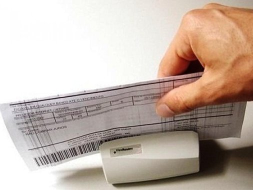 As agências bancárias fecharam nesta sexta-feira para balanço de ano e não tiveram atendimento ao público; com isso, quem tem contas e carnês com vencimento nesta data ou no fim de semana poderá fazer os pagamentos no dia 2 de janeiro, quando os bancos reabrem, sem cobrança de multa por atraso
