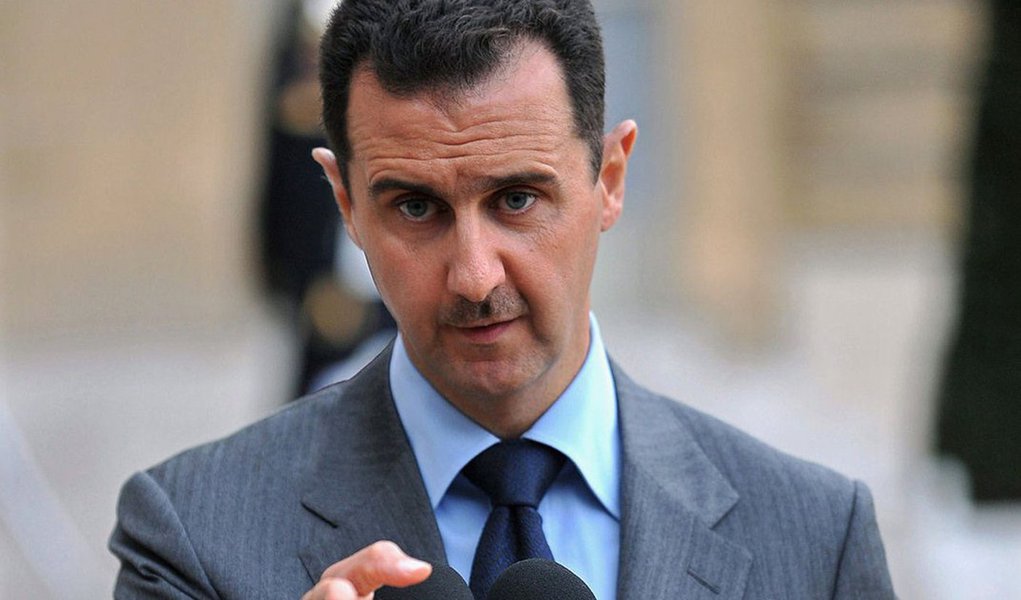 O presidente sírio, Bashar al-Assad, disse que a Síria, a Rússia, o Irã e o Iraque estão unidos em sua luta contra o terrorismo e que provavelmente vão ter sucesso em seus esforços, mas advertiu que o custo de um fracasso seria devastador para o Oriente Médio; ação russa contra o Estado Islâmico fortaleceu Assad