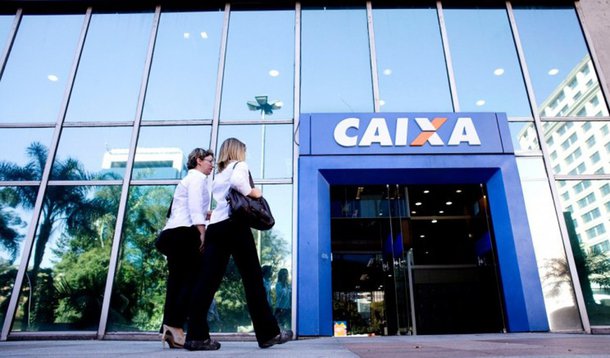 Valor corresponde a uma alta de 0,9% sobre o resultado do exercício de 2014; retorno sobre o patrimônio líquido médio nos últimos doze meses foi de 11,4%; de acordo com o banco, ações para aumento da eficiência operacional geraram economia de R$ 2,8 bi no ano