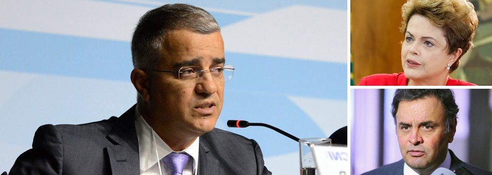 Para o jornalista Kennedy Alencar, "cabe ao governo, num momento de relativa calmaria, no qual a tese de impeachment perdeu força, propor um diálogo com a oposição sobre uma agenda mínima de medidas do Executivo e do Legislativo para o país sair da crise. Mas não há, neste momento, nenhum sinal da presidente Dilma Rousseff no sentido de propor esse diálogo"