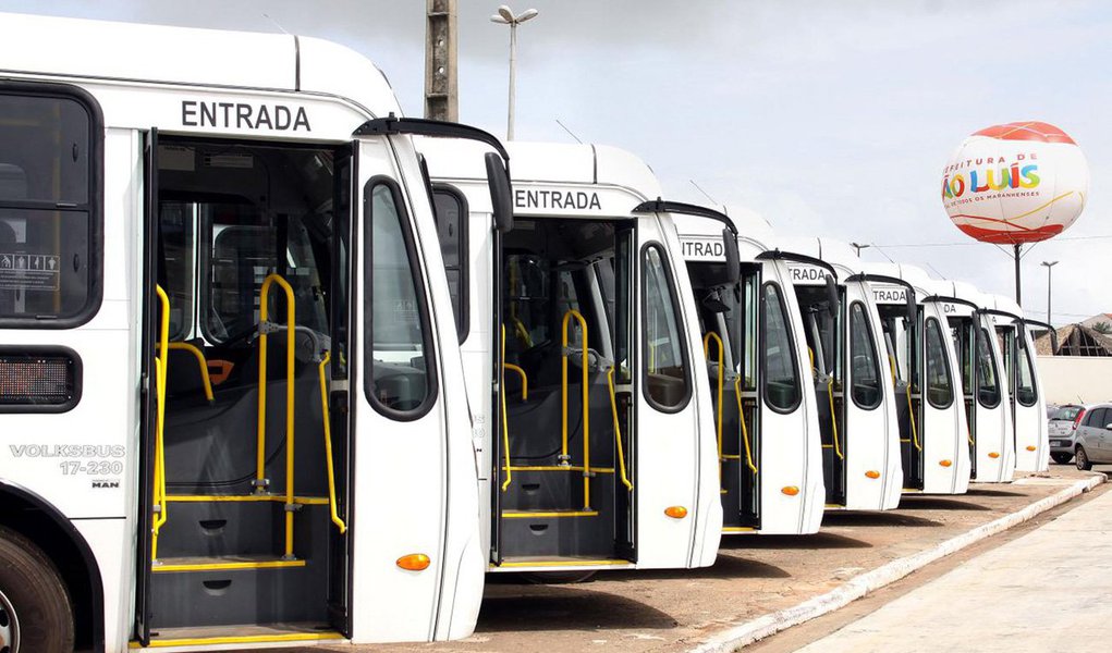 Com o Sistema de Bilhete Único, o passageiro poderá embarcar em linhas urbanas integradas nos pontos de ônibus fora dos terminais de integração e pode fazer quantas viagens quiser no intervalo de 1h30 pagando apenas uma passagem, desde que permaneça no mesmo sentido da via; o monitoramento do trajeto ocorre por meio do sistema de GPS, instalado nos coletivos da capital; segundo a prefeitura, o serviço economiza o tempo do usuário em aproximadamente 30 minutos e tem como público-alvo estudantes e trabalhadores, que somam atualmente 760 mil usuários
