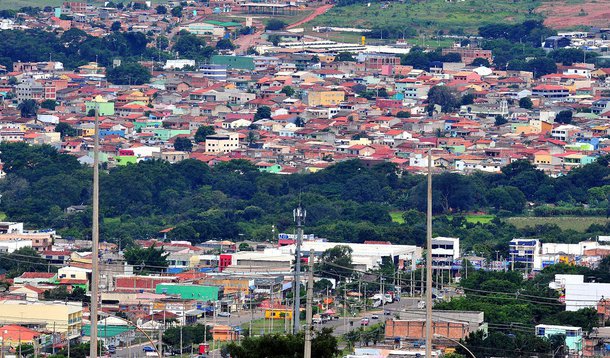 O governo de Brasília retomará nesta semana o ciclo de discussões diretas com a comunidade; a primeira região administrativa a receber a Roda de Conversa em 2016 será São Sebastião, na próxima quinta-feira (10); ainda neste semestre, a intenção é promover pelo menos outros três encontros no Distrito Federal; essa edição será na Vila Olímpica da região, que fica na Quadra 2 do Bairro São Bartolomeu; ao todo, serão 10 participações – sete sorteadas do público e três destinadas a lideranças comunitárias ou movimentos sociais