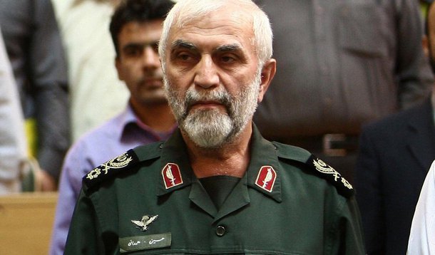 General iraniano Hossein Hamedani, conselheiro do presidente da Síria, Bashar Al Assad, foi morto nesta quinta-feira pelo grupo extremista Estado Islâmico na região síria de Alepo; o Irã é considerado um dos principais aliados da Síria e tem enviado para o país vários conselheiros e militares para apoiar o Exército sírio na luta contra o EI